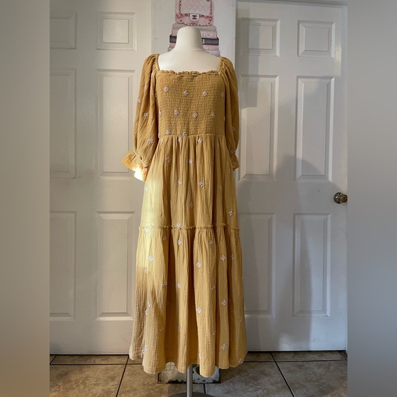 Piper & Scoot Dresses & Skirts - PIPER & SCOOT FLORAL MUSTARD MAXI DRESS SIZE M